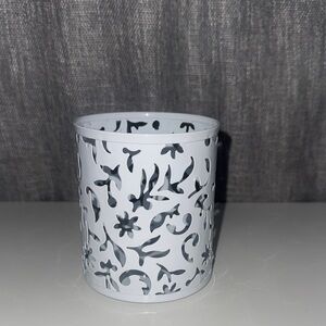 White Floral Cutout Pen Holder